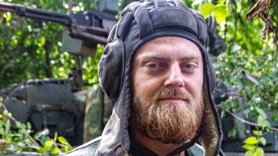 "Доводилось евакуюватися з палаючого танка". Історія військовослужбовця з Тернопільщини "Доводилось евакуюватися з палаючого танка". Історія військовослужбовця з Тернопільщини