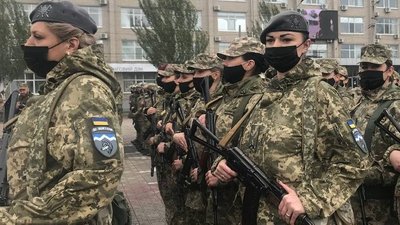 Умови військового обліку для жінок: коли та хто має з'явитися до територіальних центрів на Сумщині