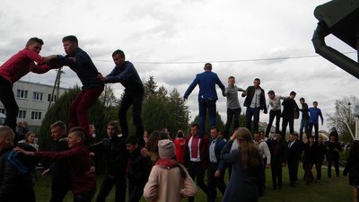 Великодня забава "Оборіг" у селі Великі Дідушичі, Стрийщина, 2019 рік Великодня забава "Оборіг" у селі Великі Дідушичі, Стрийщина, 2019 рік