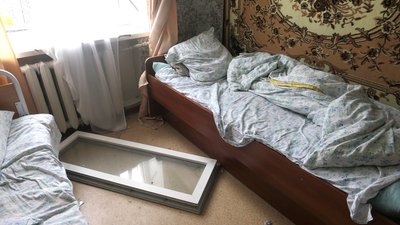 "Вікна і двері летять": очевидці про авіаудар по психоневрологічному інтернату у Свесі на Сумщині "Вікна і двері летять": очевидці про авіаудар по психоневрологічному інтернату у Свесі на Сумщині