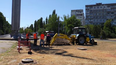На миколаївській тепломережі усувають дефекти На миколаївській тепломережі усувають дефекти