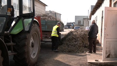 У селищі на Волині чистять меліоративні канали: скільки це коштує У селищі на Волині чистять меліоративні канали: скільки це коштує