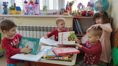 "Їхали два дні та дві ночі". Історія евакуації вихованців Луганського обласного будинку дитини "Їхали два дні та дві ночі". Історія евакуації вихованців Луганського обласного будинку дитини