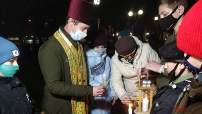 Пластуни передали Вифлеємський вогонь миколаївцям