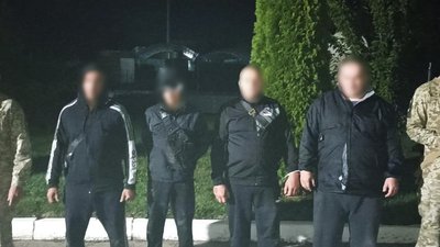 На Закарпатті затримали чоловіків, які через Тису хотіли потрапити до Угорщини