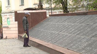 Демонтувати скульптури більшовиків на Меморіалі Слави: звернення до вінницької мерії