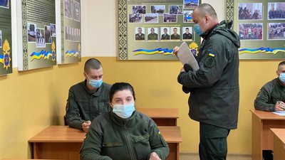 Миколаївські нацгвардійці долучилися до написання радіодиктанта національної єдності-2021 Миколаївські нацгвардійці долучилися до написання радіодиктанта національної єдності-2021