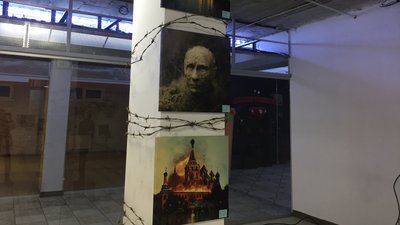 У Черкасах відкрили виставку дитячих картин, створених за допомогою штучного інтелекту У Черкасах відкрили виставку дитячих картин, створених за допомогою штучного інтелекту