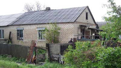 Вбивство на Донеччині: чоловік забив знайомого сокирою та сховав на городі