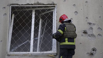 Російська ракета 7 липня влучила поблизу дев’ятиповерхівки у Харкові: загинули троє людей — фото