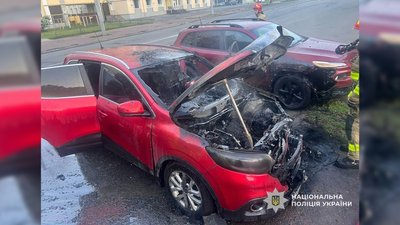 Підпал авто у Чернігові: затримали чоловіка, який підпалив автівку знайомому