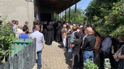 У Драгомирчанах попрощалися з бійцем, батьком трьох дітей Ігорем Антоняном У Драгомирчанах попрощалися з бійцем, батьком трьох дітей Ігорем Антоняном