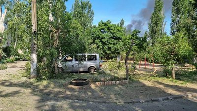 Російські збройні сили гатили по житлових кварталах у Миколаєві, є травмовані — ДСНС Російські збройні сили гатили по житлових кварталах у Миколаєві, є травмовані — ДСНС
