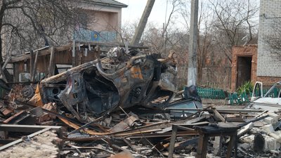 У Хотінській громаді згорів приватний будинок черед удар РФ