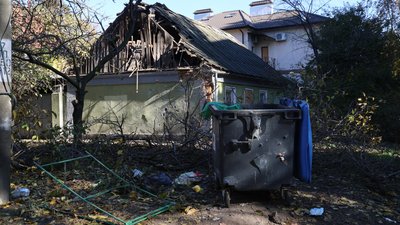 Херсон, обстріли, атаки РФ, поранена жінка