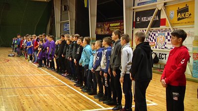У Житомирі розпочався чемпіонат України з хокею на траві в приміщенні серед юнаків У Житомирі розпочався чемпіонат України з хокею на траві в приміщенні серед юнаків