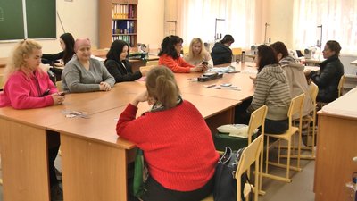 20 жінок-переселенок завершили безкоштовне навчання за професією "швачка" в державному навчальному закладі "Хмельницький центр професійно-технічної освіти сфери послуг" 20 жінок-переселенок завершили безкоштовне навчання за професією "швачка" в державному навчальному закладі "Хмельницький центр професійно-технічної освіти сфери послуг"