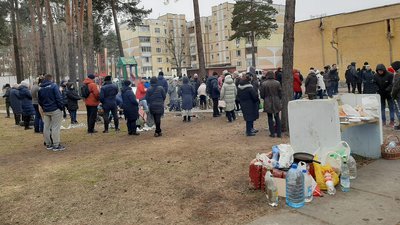Щоденники війни. "Ми відрізані від цивілізації". Як живе Славутич в оточенні