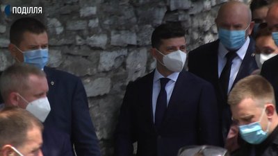 Зеленський анонсував скасування віз для іноземних туристів