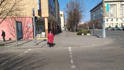 Перехрестя біля Центрального відділення "Укрпошти"