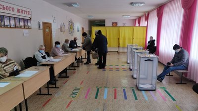 У Херсоні під час виборів майже пусті дільниці