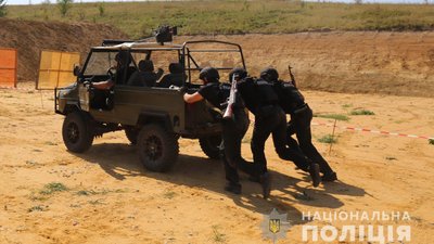 Вінницькі спецпризначенці вибороли перемогу в змаганнях зі стрільби Вінницькі спецпризначенці вибороли перемогу в змаганнях зі стрільби