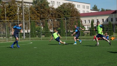 "Ще один крок до Перемоги": у Сумах на футбольному турнірі зійшлися військові та медійники
