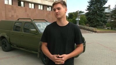 Прикарпатські спортсмени разом із волонтерами передали авто бійцям на фронт Прикарпатські спортсмени разом із волонтерами передали авто бійцям на фронт