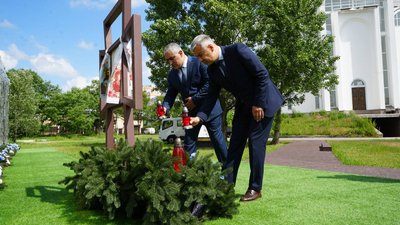 Вірменські делегати вшанували загиблих бучанців