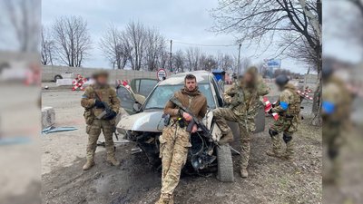 У Чернігові дружина загиблого "Біцухи" виготовляє свічки в пам'ять про чоловіка У Чернігові дружина загиблого "Біцухи" виготовляє свічки в пам'ять про чоловіка