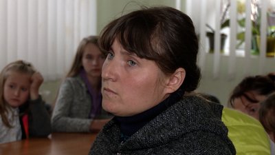 Діти-переселенці з прикордонних сіл Новгород-Сіверської громади отримали смартфони для навчання онлайн Діти-переселенці з прикордонних сіл Новгород-Сіверської громади отримали смартфони для навчання онлайн
