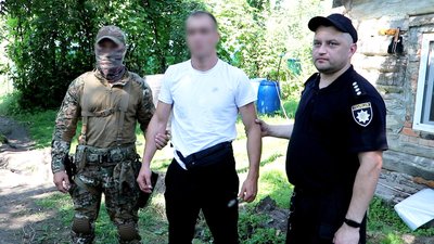 На прикордонні Чернігівщини виявили плантацію конопель площею у два гектари: поліція затримала підозрюваних На прикордонні Чернігівщини виявили плантацію конопель площею у два гектари: поліція затримала підозрюваних