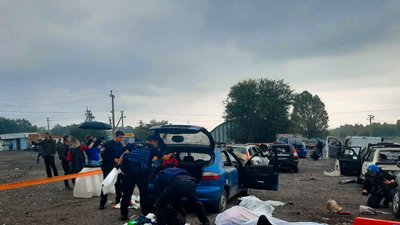 Річниця обстрілу гуманітарної автоколони в Запоріжжі: спогадати очевидців та родичів загиблих Річниця обстрілу гуманітарної автоколони в Запоріжжі: спогадати очевидців та родичів загиблих