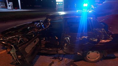 На Полтавщині зіткнулися вантажівка та легковик: один водій у лікарні
