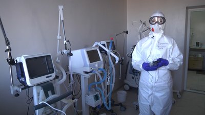 Лікарка в ковідному відділенні Лікарка в ковідному відділенні