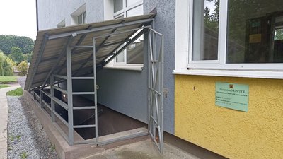 Житомиряни не могли потрапити в укриття ліцею №14 у Житомирі – що відомо Житомиряни не могли потрапити в укриття ліцею №14 у Житомирі – що відомо