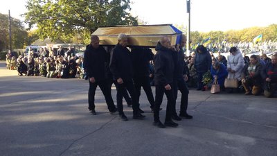У Кропивницькому попрощалися з захисниками Олександром Пустильніковим й Олександром Голодом У Кропивницькому попрощалися з захисниками Олександром Пустильніковим й Олександром Голодом