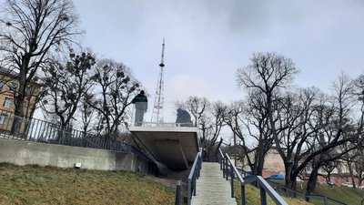 У Львові замінили скло на Меморіалі Небесної Сотні