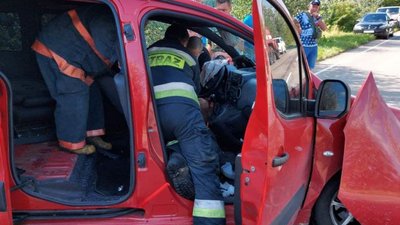 У ДТП біля Седнева травмувались двоє людей У ДТП біля Седнева травмувались двоє людей