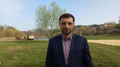 У Звягелі на Житомирщині чистять річку Случ від мулових накопичень