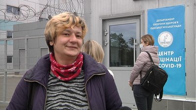 В Одесі почали вакцинувати від COVID-19 дітей від 12 років В Одесі почали вакцинувати від COVID-19 дітей від 12 років