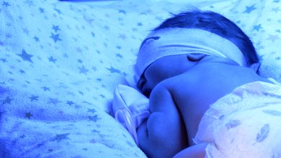 Народила 18-ту дитину: як почувається після пологів мама з наймолодшою донькою