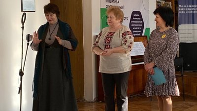 Переселенка з Харкова презентувала у Луцьку дебютну виставку Переселенка з Харкова презентувала у Луцьку дебютну виставку