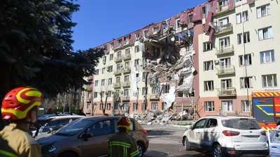 Пошкоджений внаслідок атаки РФ будинок в Одесі. 6 квітня 2026 року