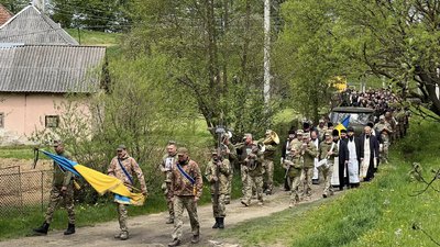 На Закарпатті попрощалися із полеглим захисником Михайлом Сокачем