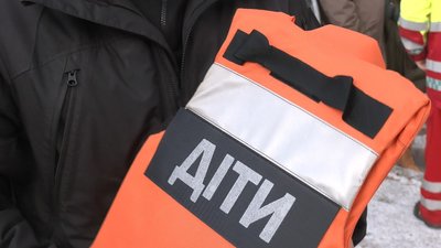 Волонтери зі Львова привезла бронежилети для дітей та медиків Харкова