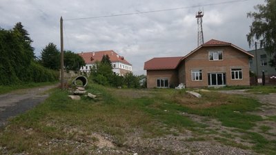 Історики занепокоєні забудовами навколо Дубенського замку на Рівненщині Історики занепокоєні забудовами навколо Дубенського замку на Рівненщині