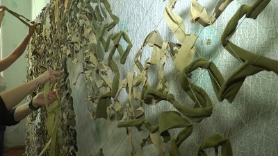 5,5 гектарів маскувальних сіток сплели полтавські волонтерки за 6 років