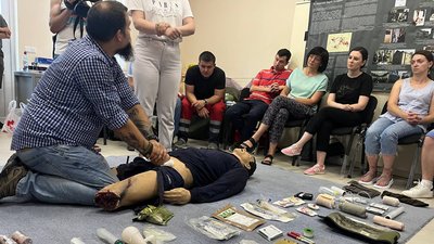 В Ужгороді волонтери з Угорщини провели майстер-клас з тактичної медицини В Ужгороді волонтери з Угорщини провели майстер-клас з тактичної медицини