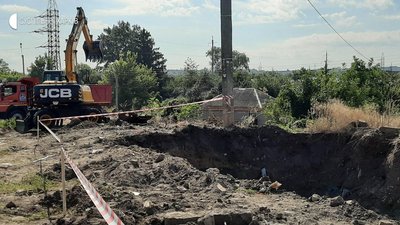 У Харкові противники будівництва дороги через "Барабашово" стали на заваді техніки У Харкові противники будівництва дороги через "Барабашово" стали на заваді техніки